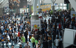 E3 crowd01.jpg